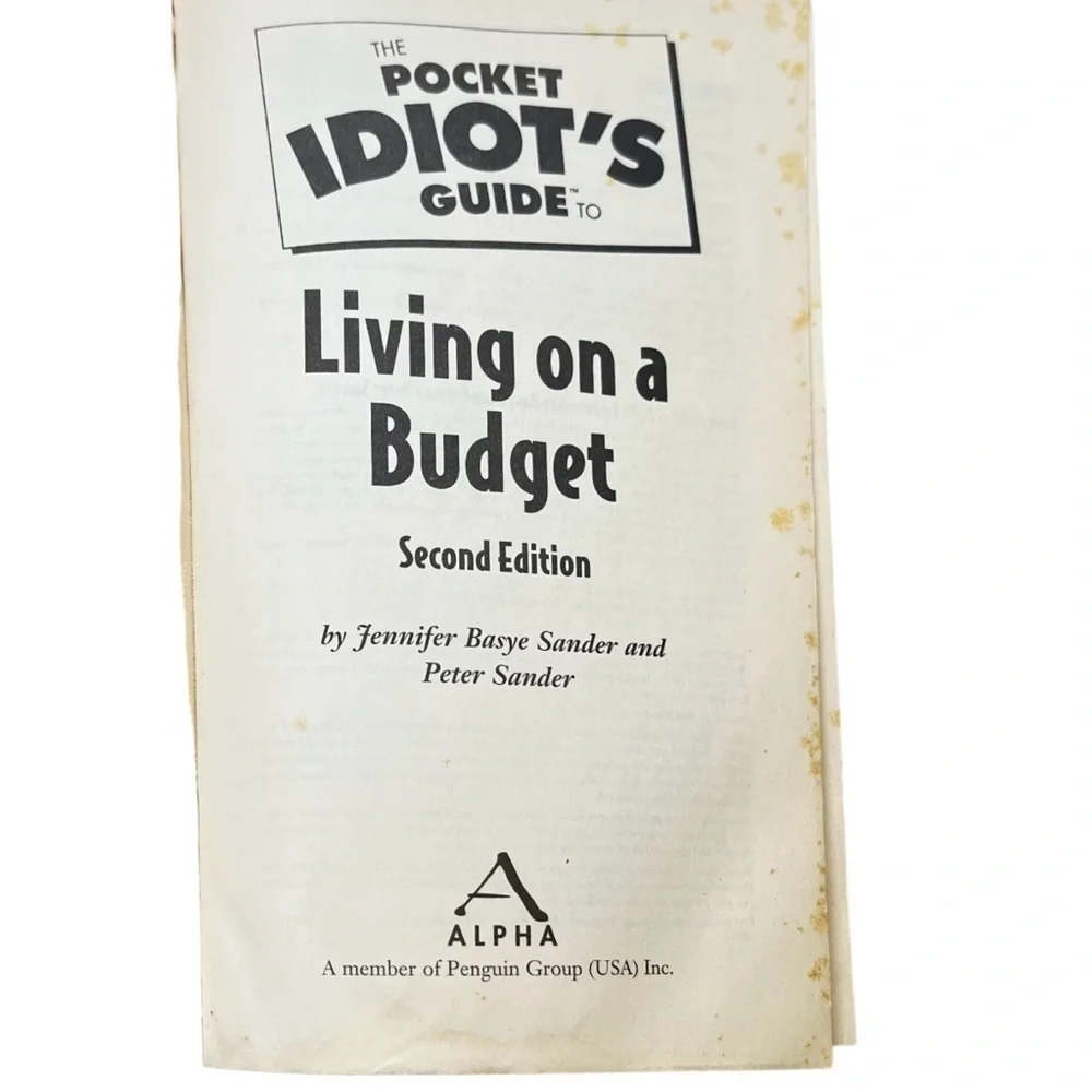 Living on a Budget by pocket idiot’s guide soft cover money saving tips